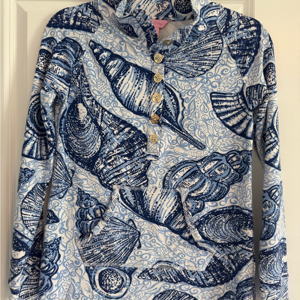 Lilly Pulitzer Blue and White sz XS Summer Shells Pullover Top